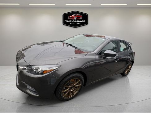Used 2017 MAZDA MAZDA3 Sport image 3