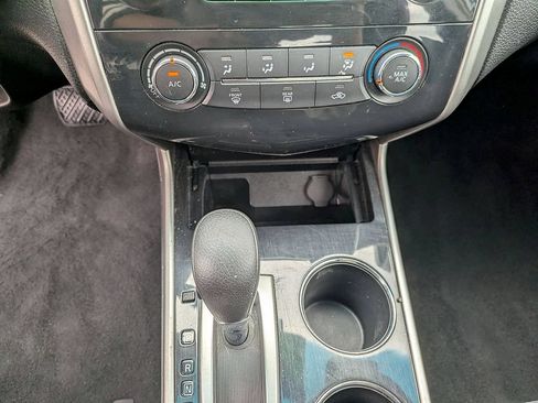 Used 2013 Nissan Altima 2.5 S FWD image 17