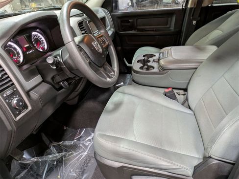 Used 2018 RAM 1500 Express w/ Black Ram 1500 Express Group image 10