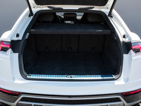 Used 2020 Lamborghini Urus image 35