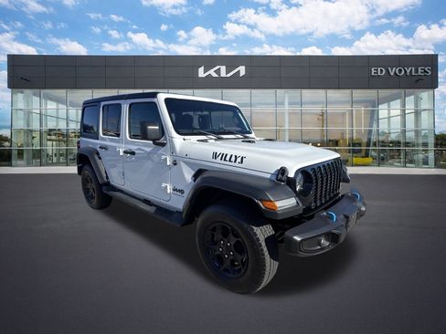 Used 2023 Jeep Wrangler Unlimited image 1