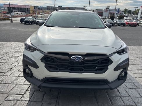New 2025 Subaru Crosstrek 2.5i Limited w/ Crosstrek Mirror Package image 17