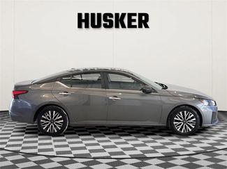 Used 2025 Nissan Altima 2.5 SV video 1
