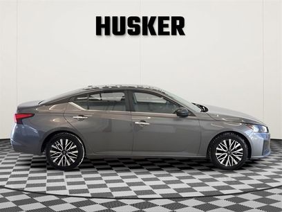 Used 2025 Nissan Altima 2.5 SV