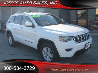 Used 2017 Jeep Grand Cherokee Laredo w/ Quick Order Package 23E image 1