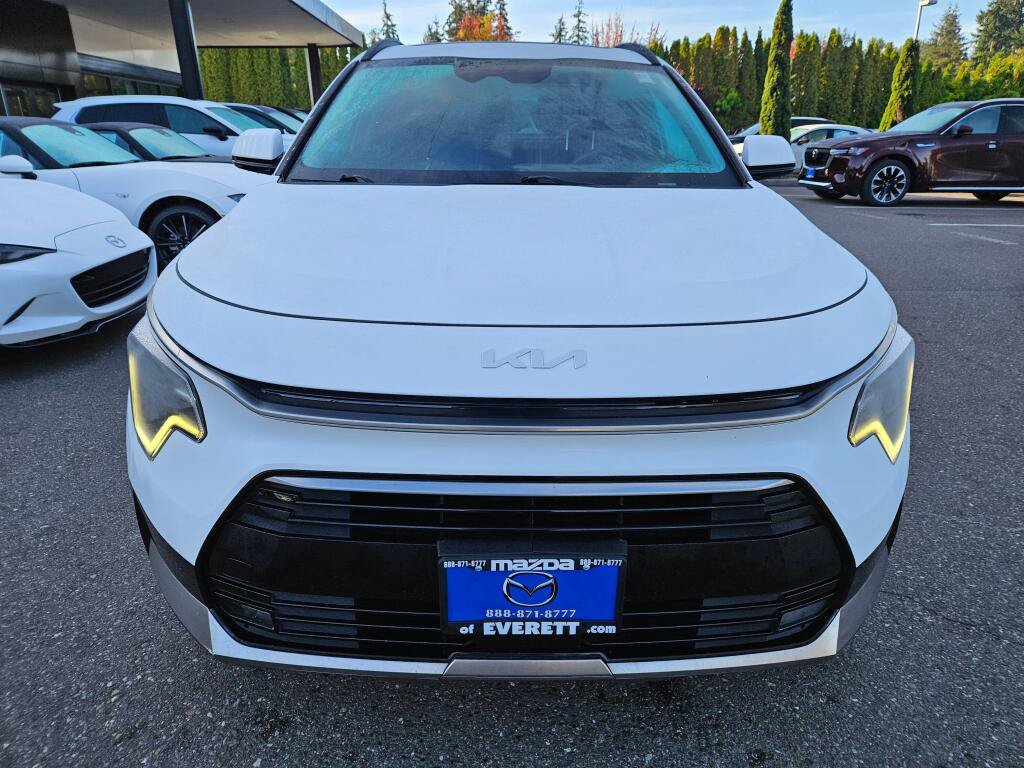 Used 2025 Kia Niro EX Touring FWD image 7