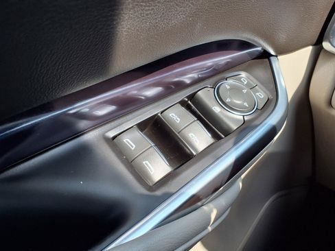 Used 2023 Cadillac XT4 Luxury FWD image 12