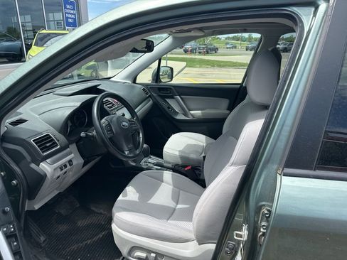 Used 2016 Subaru Forester 2.5i Premium w/ Popular Package #2 AWD/4WD image 6