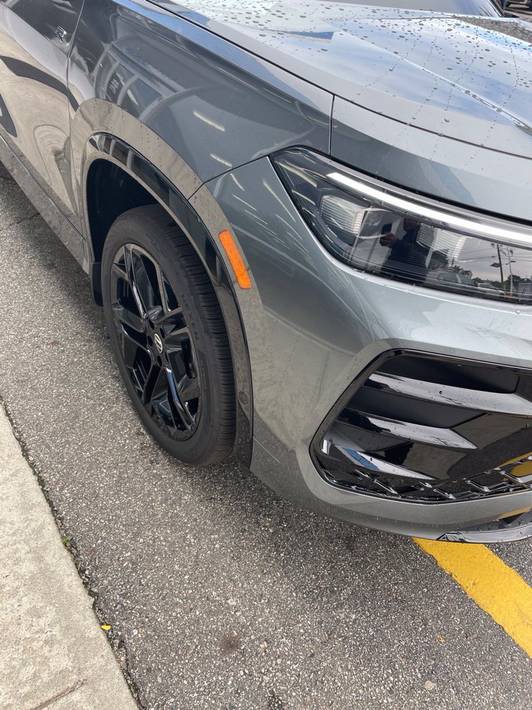 New 2026 Volkswagen Tiguan SE R-Line AWD/4WD image 3