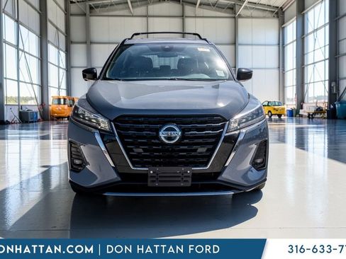 Used 2021 Nissan Kicks SR w/ SR Premium Package image 21