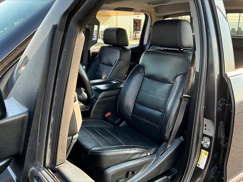 Used 2015 GMC Sierra 3500 Denali w/ Duramax Plus Package image 26