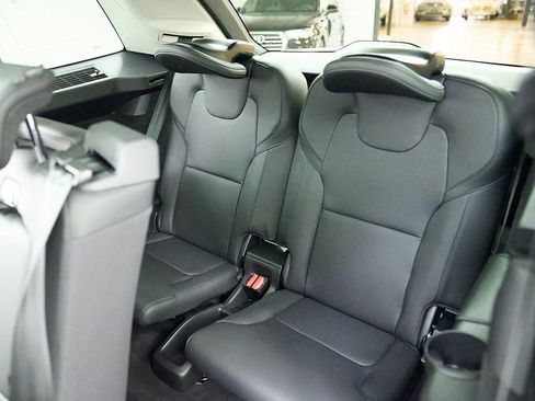 Certified 2024 Volvo XC90 B6 Plus w/ Protection Package Premier AWD/4WD image 22