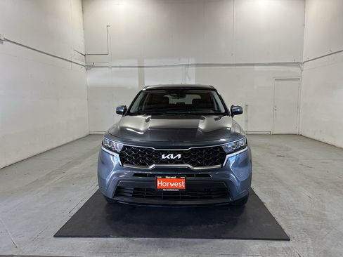 Used 2022 Kia Sorento LX AWD/4WD image 2