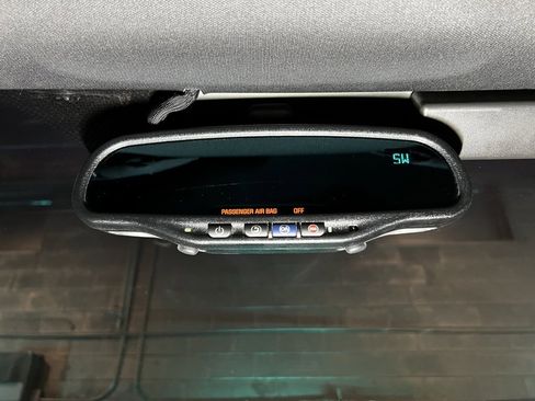 Used 2013 Chevrolet Corvette Z06 w/ 3LZ Preferred Equipment Group image 25