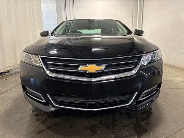 Used 2018 Chevrolet Impala LT w/ LT Convenience Package FWD image 2
