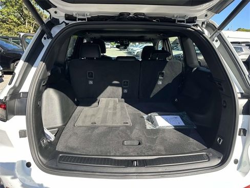 Certified 2023 Jeep Grand Cherokee Altitude image 28