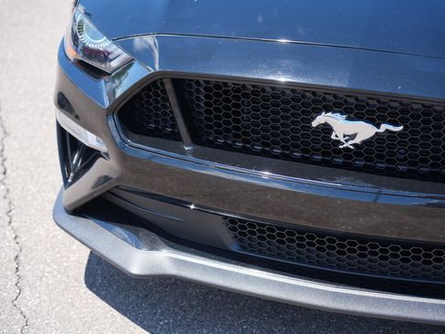 Used 2018 Ford Mustang GT Premium w/ GT Performance Package RWD image 9