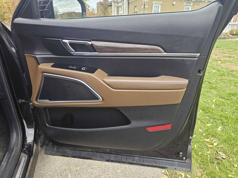 Used 2020 Kia Telluride SX w/ SX Prestige Package image 9