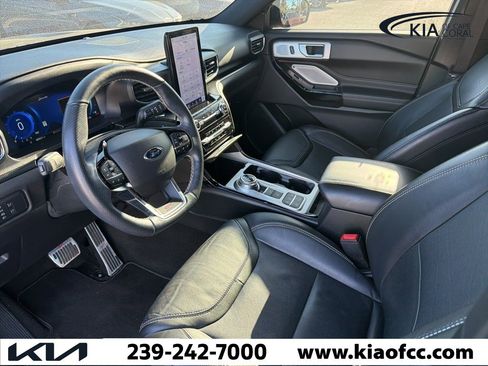 Used 2022 Ford Explorer ST w/ Equipment Group 401A image 3