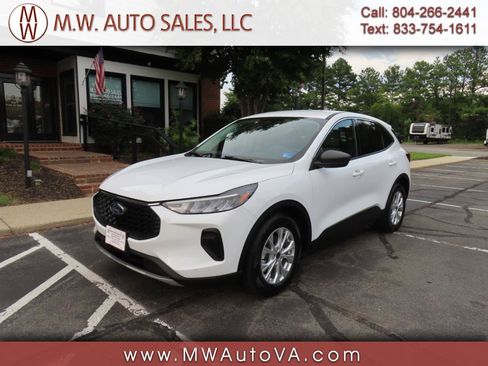 Used 2023 Ford Escape Active w/ Cold Weather Package FWD image 1