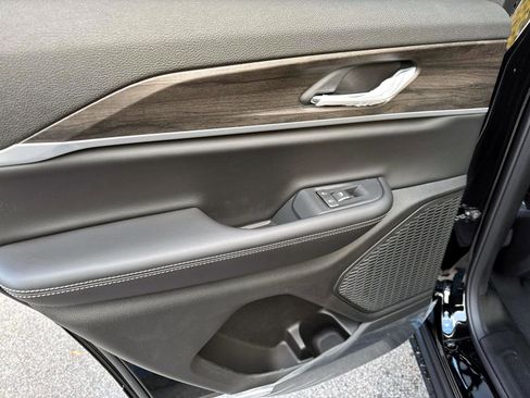 New 2025 Jeep Grand Cherokee Limited image 12