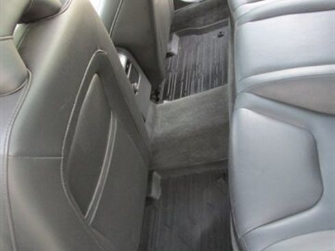 Used 2017 Volvo S60 T5 Inscription image 17