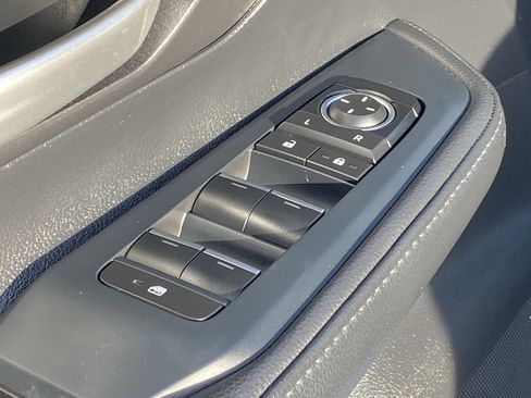 Certified 2025 Toyota Grand Highlander AWD image 30