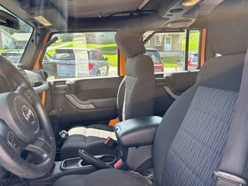 Used 2012 Jeep Wrangler Unlimited Sport AWD/4WD image 11