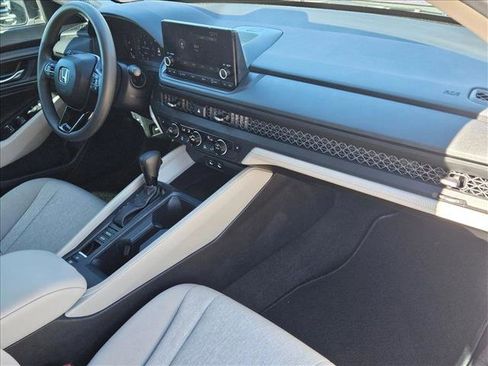 Used 2025 Honda Accord SE image 23
