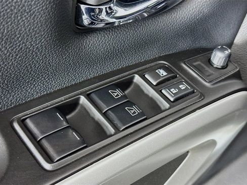 Certified 2024 Nissan Titan SV image 19