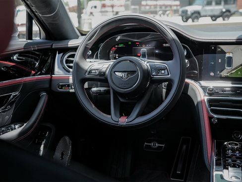 New 2025 Bentley Flying Spur Plug-In Hybrid image 35