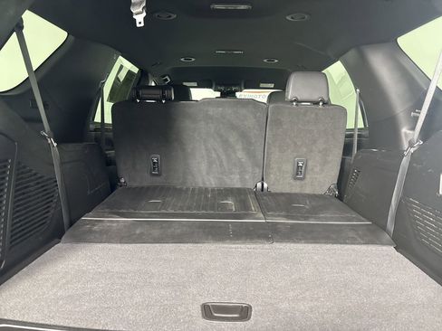 Used 2023 Chevrolet Tahoe LT w/ Luxury Package image 21