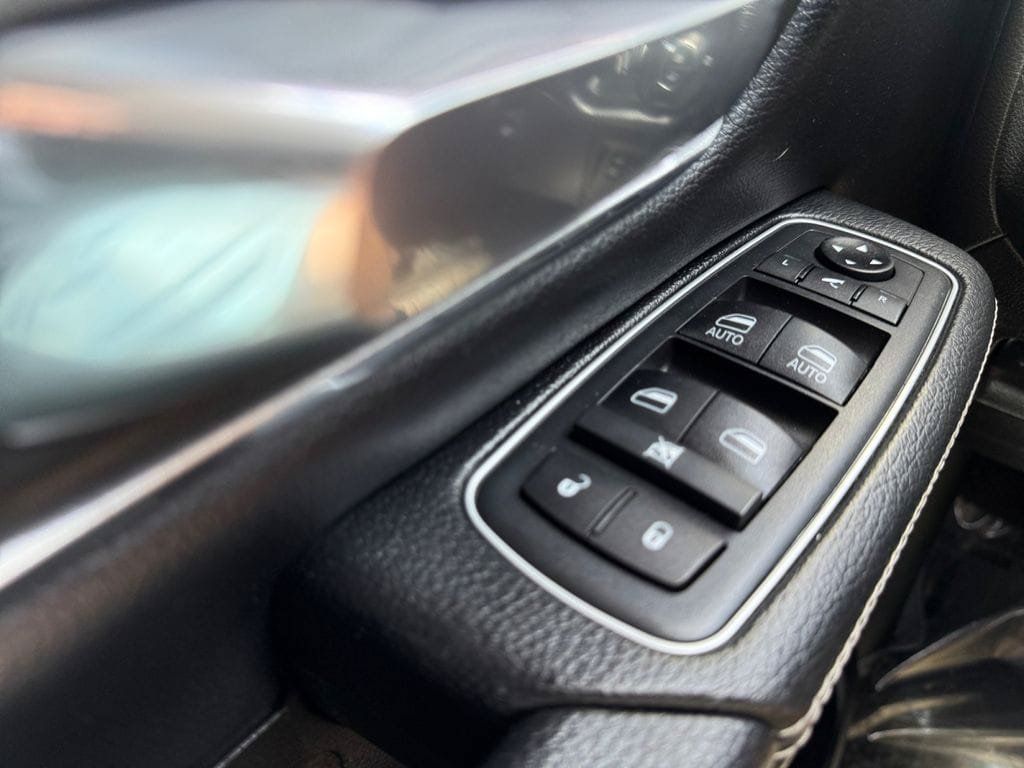 Used 2021 RAM 1500 Laramie AWD/4WD image 28
