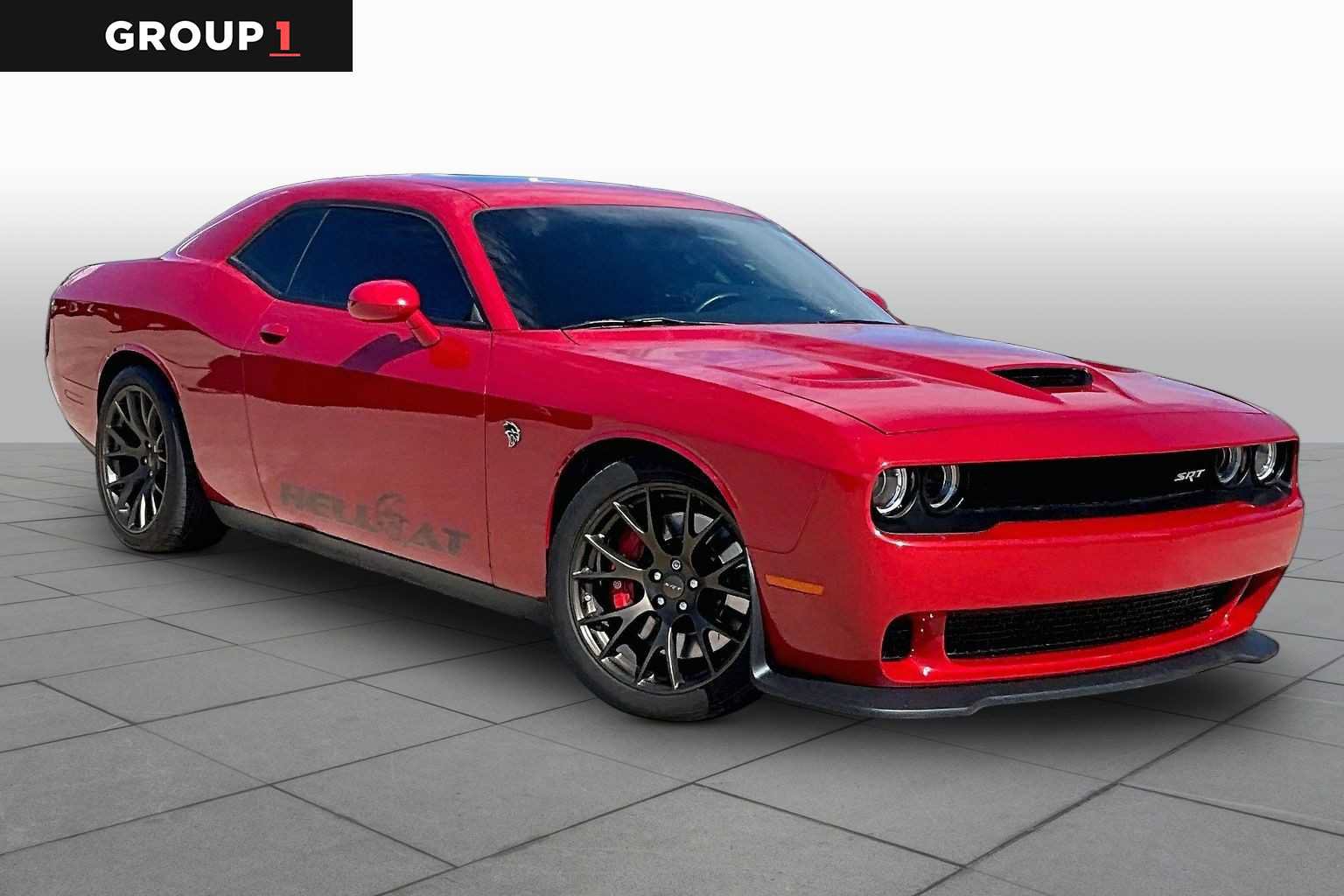 Used 2016 Dodge Challenger SRT Hellcat RWD image 1