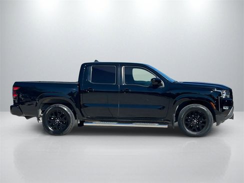 Used 2023 Nissan Frontier SV w/ SV Convenience Package image 4