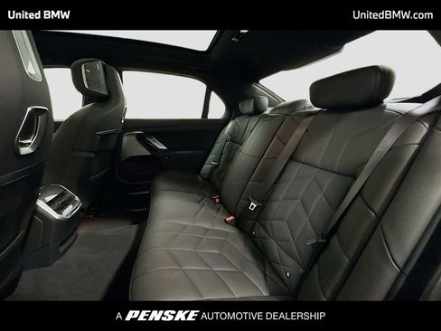 Certified 2024 BMW 750e xDrive w/ Premium Package 2 AWD/4WD image 13