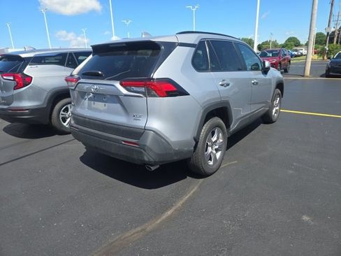 Used 2025 Toyota RAV4 XLE AWD/4WD image 6
