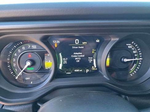 Used 2024 Jeep Wrangler Unlimited Sahara image 21