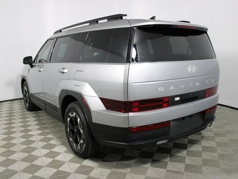 Used 2025 Hyundai Santa Fe SEL FWD image 32