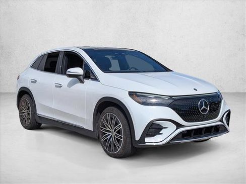 Used 2023 Mercedes-Benz EQE 500 4MATIC SUV image 3
