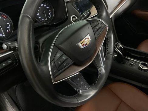 Used 2022 Cadillac XT5 Premium Luxury w/ Technology Package AWD/4WD image 18