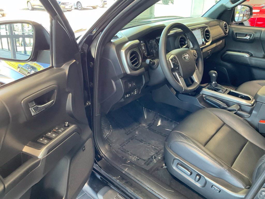 Certified 2023 Toyota Tacoma Limited w/ Nightshade Package AWD/4WD image 9