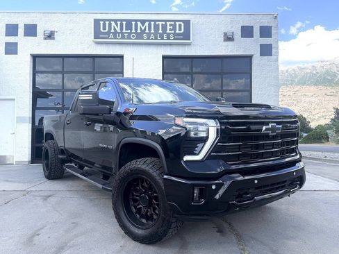 Used 2025 Chevrolet Silverado 3500 LTZ w/ LTZ Plus Package AWD/4WD image 1