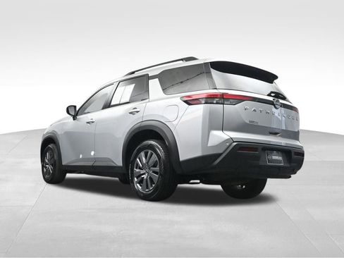 Used 2025 Nissan Pathfinder SV FWD image 30