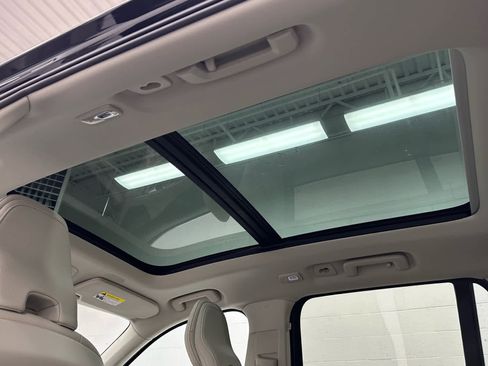 Used 2024 Volvo XC90 B5 Plus w/ Protection Package Premier image 41