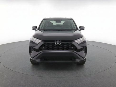 Used 2025 Toyota RAV4 LE AWD/4WD image 2