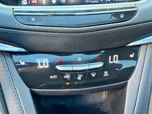 Used 2023 Cadillac XT6 Luxury image 15