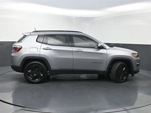 Used 2019 Jeep Compass Latitude w/ Popular Equipment Group image 42