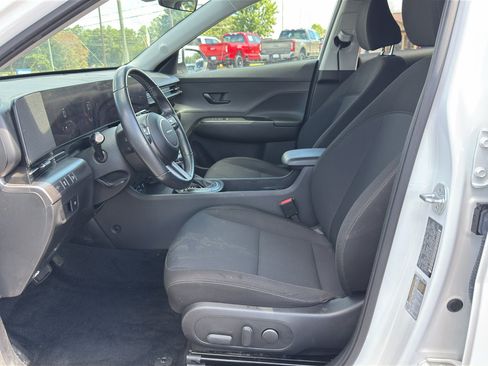 Used 2025 Hyundai Kona SEL FWD image 19