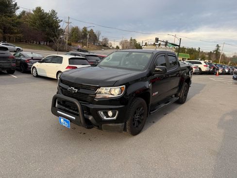 Used 2016 Chevrolet Colorado Z71 w/ Z71 Midnight Edition image 2